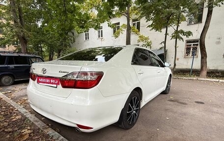 Toyota Camry, 2015 год, 1 750 000 рублей, 4 фотография