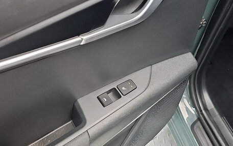 KIA Niro, 2023 год, 2 130 000 рублей, 13 фотография