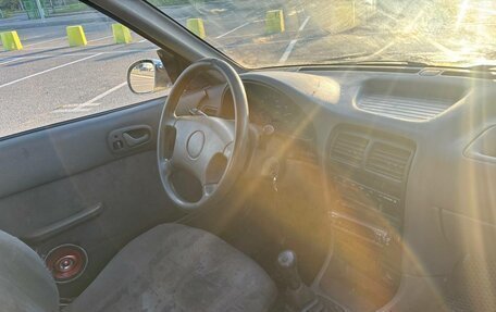 Suzuki Swift II, 2001 год, 69 999 рублей, 5 фотография