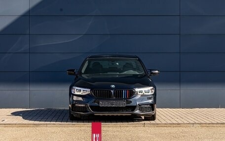 BMW 5 серия, 2018 год, 2 995 000 рублей, 2 фотография