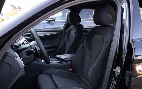BMW 5 серия, 2018 год, 2 995 000 рублей, 13 фотография
