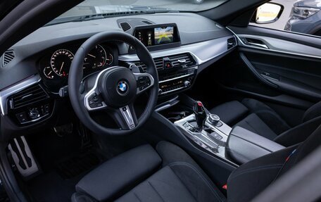 BMW 5 серия, 2018 год, 2 995 000 рублей, 15 фотография