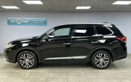 Mitsubishi Outlander III рестайлинг 3, 2018 год, 2 300 000 рублей, 8 фотография