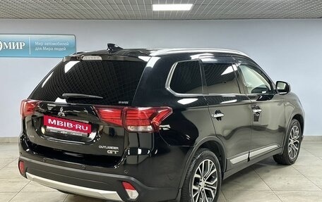 Mitsubishi Outlander III рестайлинг 3, 2018 год, 2 300 000 рублей, 5 фотография