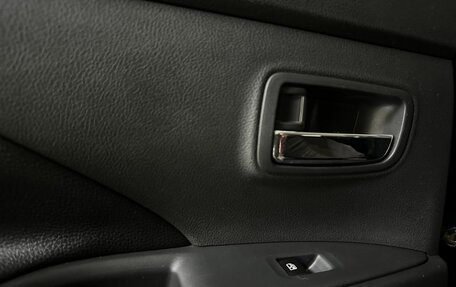 Mitsubishi Outlander III рестайлинг 3, 2018 год, 2 300 000 рублей, 24 фотография