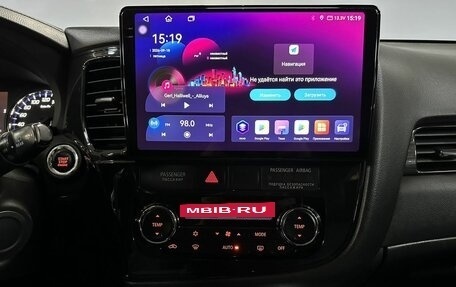 Mitsubishi Outlander III рестайлинг 3, 2018 год, 2 300 000 рублей, 20 фотография