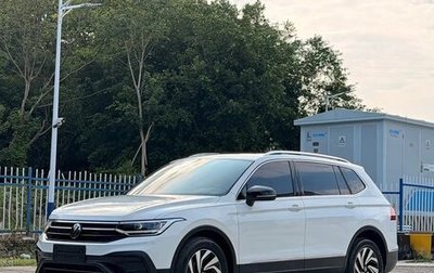 Volkswagen Tiguan II, 2024 год, 2 395 000 рублей, 1 фотография