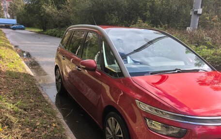 Citroen C4 Picasso II рестайлинг, 2016 год, 1 000 000 рублей, 3 фотография