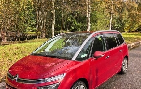 Citroen C4 Picasso II рестайлинг, 2016 год, 1 000 000 рублей, 2 фотография