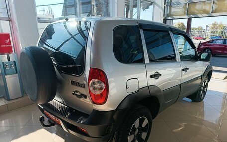 Chevrolet Niva I рестайлинг, 2018 год, 775 000 рублей, 5 фотография