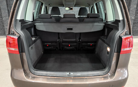 Volkswagen Touran III, 2012 год, 1 230 000 рублей, 6 фотография