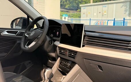 Volkswagen Tiguan II, 2024 год, 2 395 000 рублей, 7 фотография