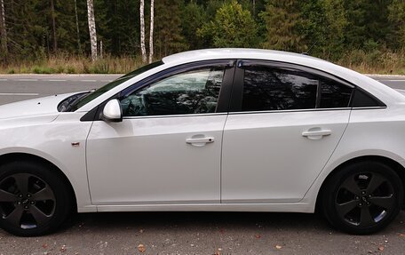 Chevrolet Cruze II, 2010 год, 650 000 рублей, 11 фотография