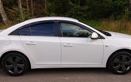 Chevrolet Cruze II, 2010 год, 650 000 рублей, 7 фотография