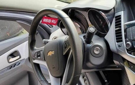 Chevrolet Cruze II, 2010 год, 650 000 рублей, 13 фотография