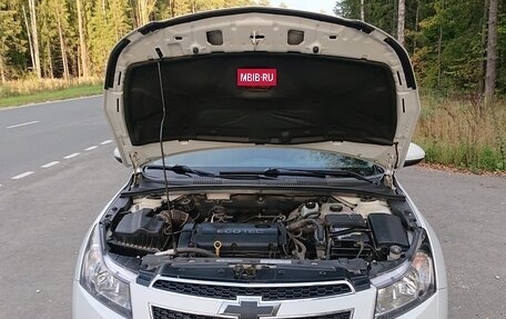 Chevrolet Cruze II, 2010 год, 650 000 рублей, 6 фотография