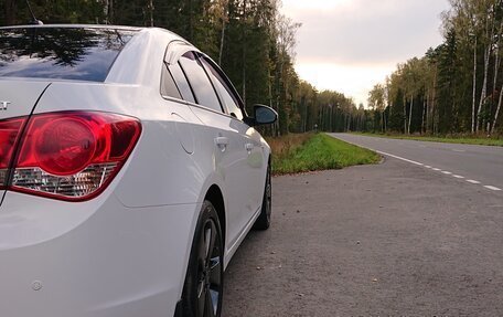 Chevrolet Cruze II, 2010 год, 650 000 рублей, 24 фотография