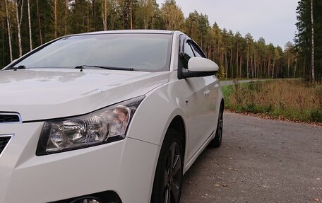 Chevrolet Cruze II, 2010 год, 650 000 рублей, 21 фотография