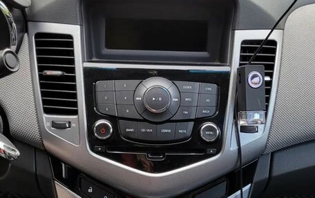 Chevrolet Cruze II, 2010 год, 650 000 рублей, 35 фотография