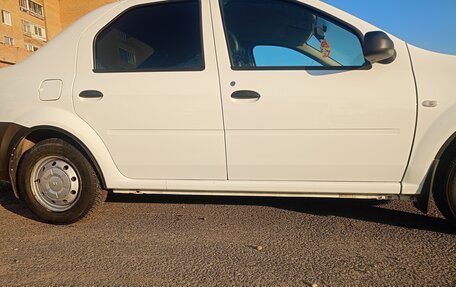 Renault Logan I, 2013 год, 380 000 рублей, 2 фотография
