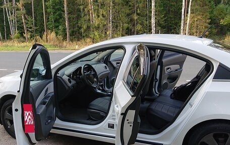 Chevrolet Cruze II, 2010 год, 650 000 рублей, 38 фотография