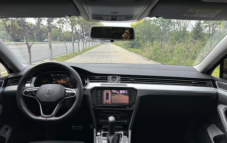 Volkswagen Passat B8 рестайлинг, 2023 год, 2 165 275 рублей, 10 фотография
