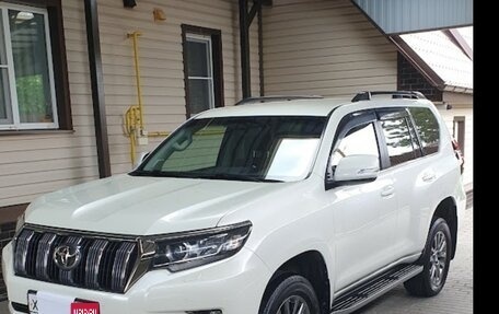 Toyota Land Cruiser Prado 150 рестайлинг 2, 2018 год, 5 600 000 рублей, 1 фотография