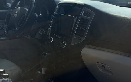 Mitsubishi Pajero IV, 2019 год, 3 200 000 рублей, 16 фотография