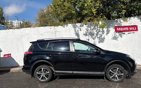 Toyota RAV4, 2019 год, 2 400 000 рублей, 3 фотография