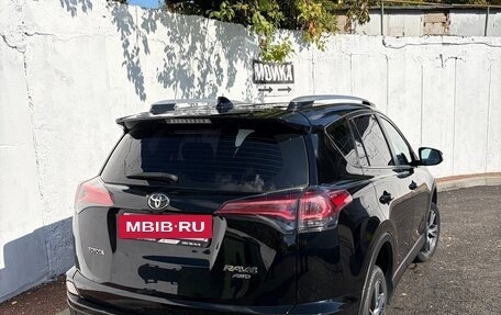 Toyota RAV4, 2019 год, 2 400 000 рублей, 4 фотография