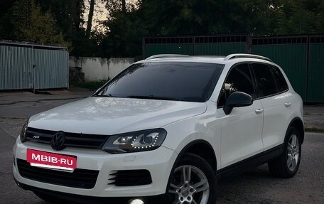 Volkswagen Touareg III, 2011 год, 2 100 000 рублей, 2 фотография