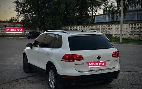 Volkswagen Touareg III, 2011 год, 2 100 000 рублей, 5 фотография