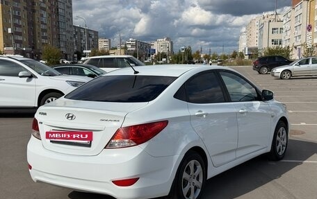 Hyundai Solaris II рестайлинг, 2013 год, 730 000 рублей, 3 фотография