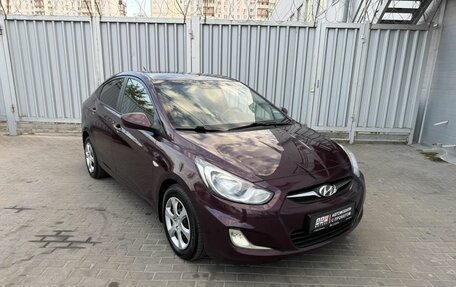 Hyundai Solaris II рестайлинг, 2011 год, 739 000 рублей, 3 фотография