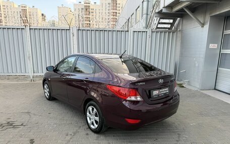 Hyundai Solaris II рестайлинг, 2011 год, 739 000 рублей, 8 фотография