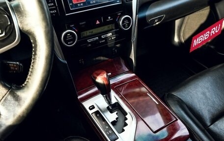 Toyota Camry, 2013 год, 1 389 000 рублей, 10 фотография