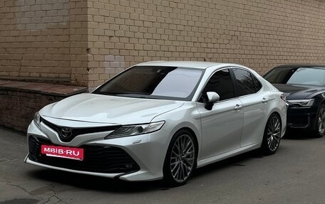 Toyota Camry, 2020 год, 2 200 000 рублей, 5 фотография