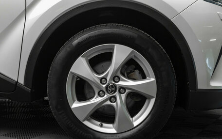 Toyota C-HR I рестайлинг, 2019 год, 2 230 000 рублей, 20 фотография