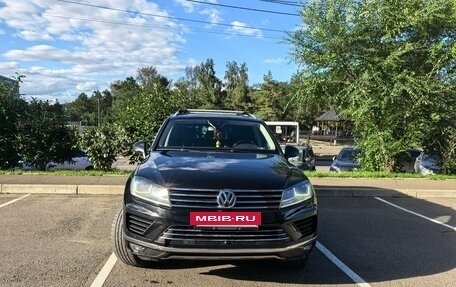 Volkswagen Touareg III, 2015 год, 2 999 999 рублей, 2 фотография