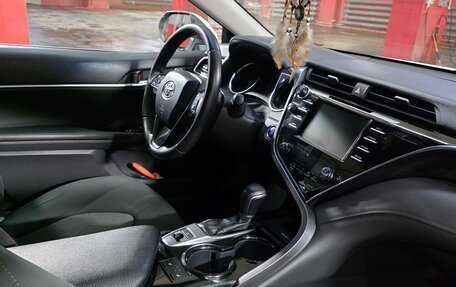 Toyota Camry, 2018 год, 2 400 000 рублей, 7 фотография