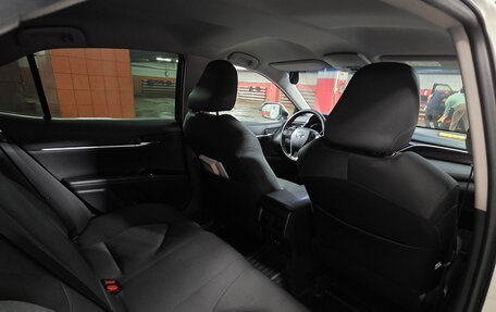 Toyota Camry, 2018 год, 2 400 000 рублей, 11 фотография