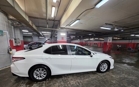 Toyota Camry, 2018 год, 2 400 000 рублей, 4 фотография