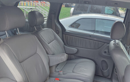 Toyota Sienna II рестайлинг, 2005 год, 890 000 рублей, 8 фотография