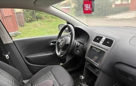 Volkswagen Polo VI (EU Market), 2015 год, 350 000 рублей, 2 фотография