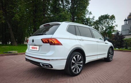 Volkswagen Tiguan II, 2023 год, 3 350 000 рублей, 2 фотография