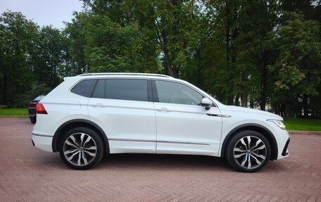 Volkswagen Tiguan II, 2023 год, 3 350 000 рублей, 3 фотография