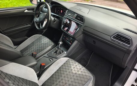 Volkswagen Tiguan II, 2023 год, 3 350 000 рублей, 14 фотография