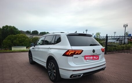 Volkswagen Tiguan II, 2023 год, 3 350 000 рублей, 9 фотография