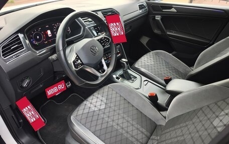 Volkswagen Tiguan II, 2023 год, 3 350 000 рублей, 13 фотография