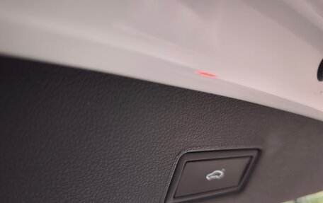Volkswagen Tiguan II, 2023 год, 3 350 000 рублей, 18 фотография